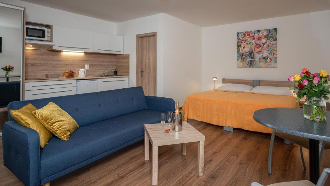 Apartmany Tereza & Free Parking Bratislava Exterior photo