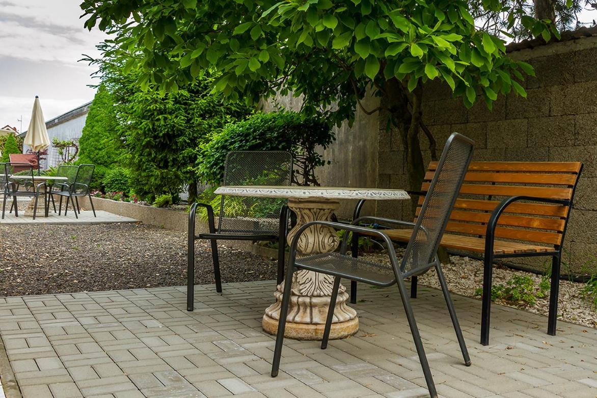 Apartmany Tereza & Free Parking Bratislava Exterior photo